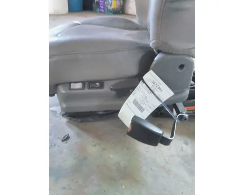 FREIGHTLINER COLUMBIA 120 SEAT, FRONT