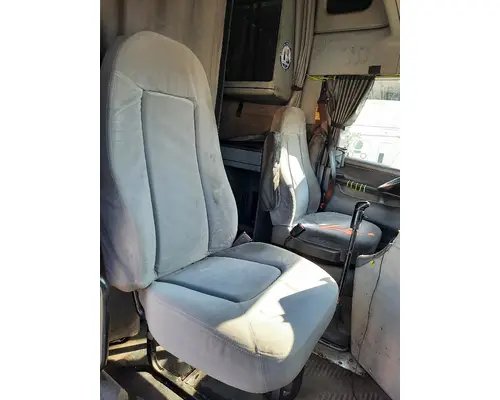 FREIGHTLINER COLUMBIA 120 SEAT, FRONT