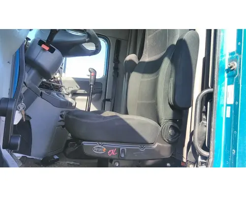 FREIGHTLINER COLUMBIA 120 SEAT, FRONT
