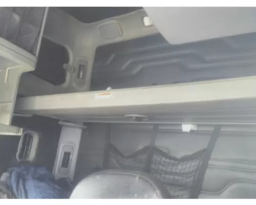 FREIGHTLINER COLUMBIA 120 SLEEPER BUNK