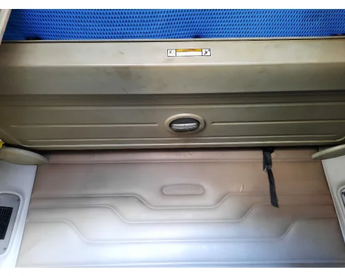 FREIGHTLINER COLUMBIA 120 SLEEPER BUNK