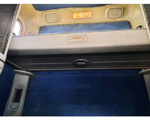 FREIGHTLINER COLUMBIA 120 SLEEPER BUNK