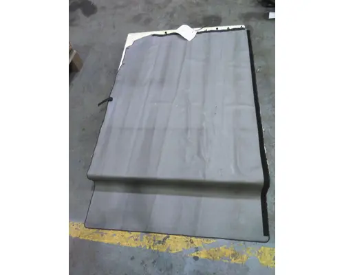 FREIGHTLINER COLUMBIA 120 SLEEPER CURTAIN