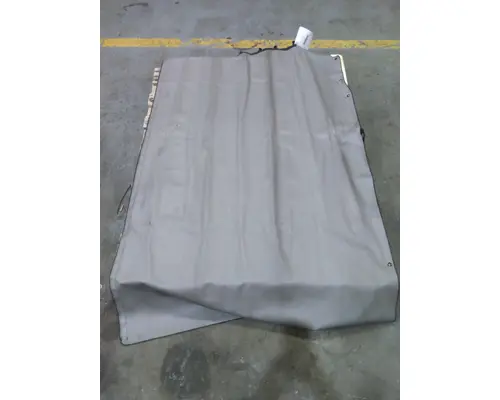 FREIGHTLINER COLUMBIA 120 SLEEPER CURTAIN