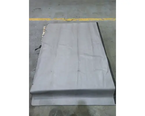 FREIGHTLINER COLUMBIA 120 SLEEPER CURTAIN