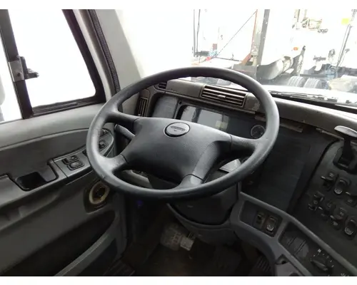 FREIGHTLINER COLUMBIA 120 STEERING COLUMN