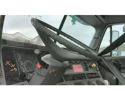 FREIGHTLINER COLUMBIA 120 STEERING COLUMN