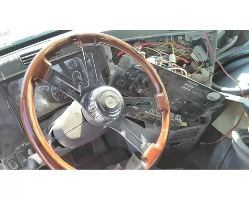 FREIGHTLINER COLUMBIA 120 STEERING WHEEL