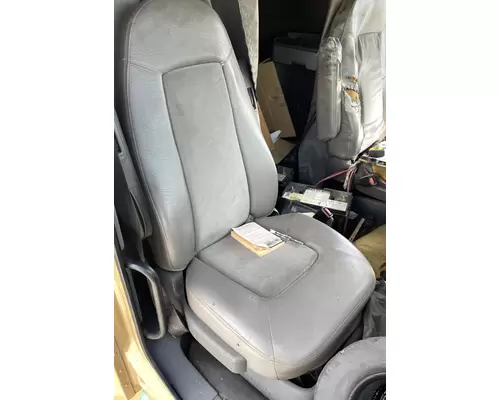 FREIGHTLINER COLUMBIA 120 Seat, Front