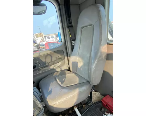 FREIGHTLINER COLUMBIA 120 Seat, Front