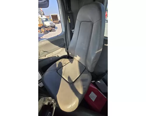 FREIGHTLINER COLUMBIA 120 Seat, Front