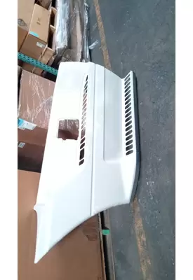 FREIGHTLINER COLUMBIA 120 Side Fairing