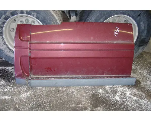 FREIGHTLINER COLUMBIA 120 Side Fairing