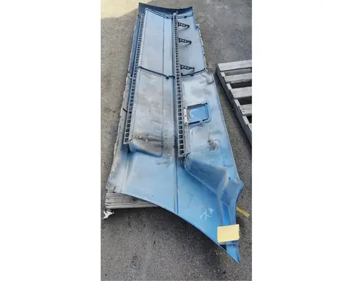 FREIGHTLINER COLUMBIA 120 Side Fairing