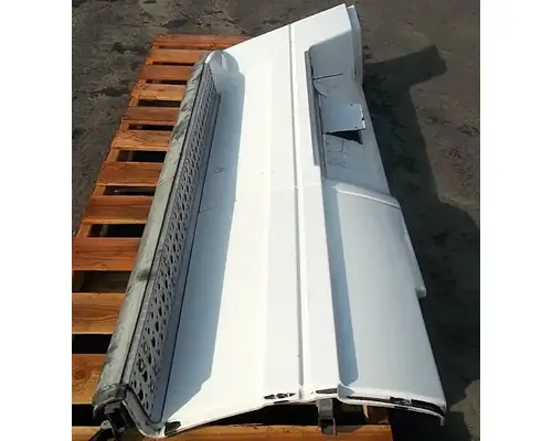 FREIGHTLINER COLUMBIA 120 Side Fairing