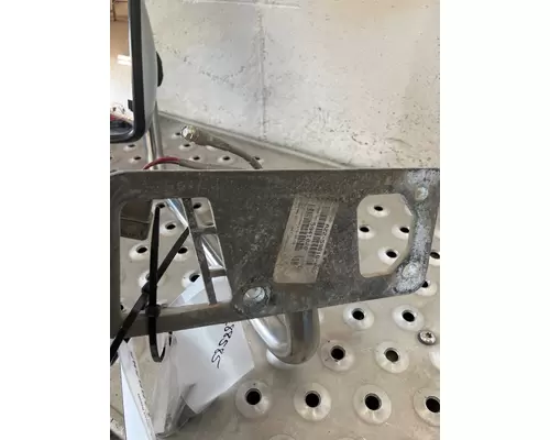 FREIGHTLINER COLUMBIA 120 Side View Mirror