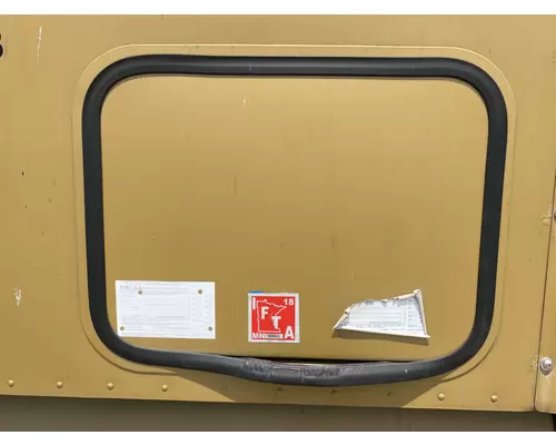 FREIGHTLINER COLUMBIA 120 Sleeper Door