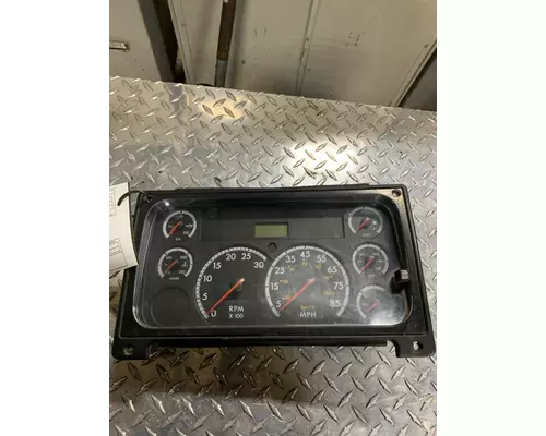 FREIGHTLINER COLUMBIA 120 Speedometer Head Cluster