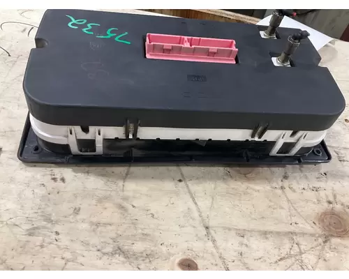 FREIGHTLINER COLUMBIA 120 Speedometer Head Cluster