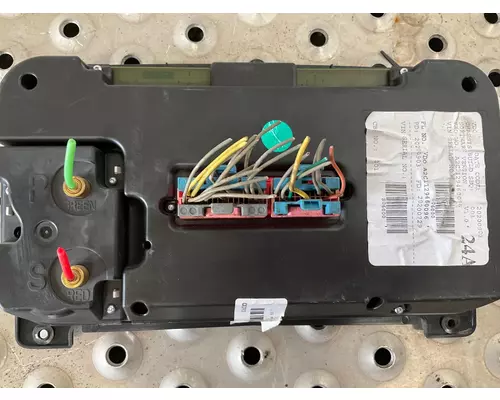 FREIGHTLINER COLUMBIA 120 Speedometer Head Cluster
