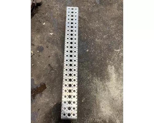 FREIGHTLINER COLUMBIA 120 Step