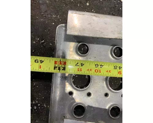 FREIGHTLINER COLUMBIA 120 Step
