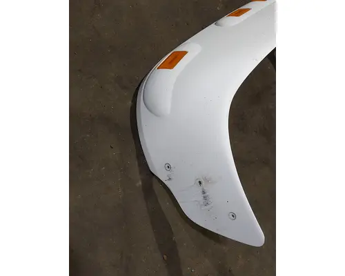 FREIGHTLINER COLUMBIA 120 Sun Visor (External)