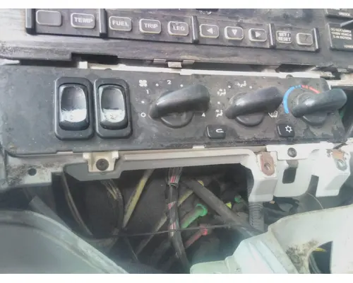 FREIGHTLINER COLUMBIA 120 TEMPERATURE CONTROL