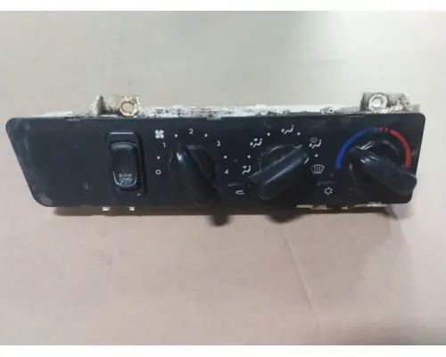 FREIGHTLINER COLUMBIA 120 TEMPERATURE CONTROL