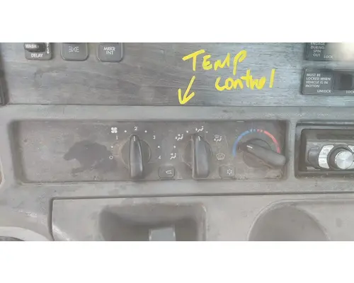 FREIGHTLINER COLUMBIA 120 TEMPERATURE CONTROL