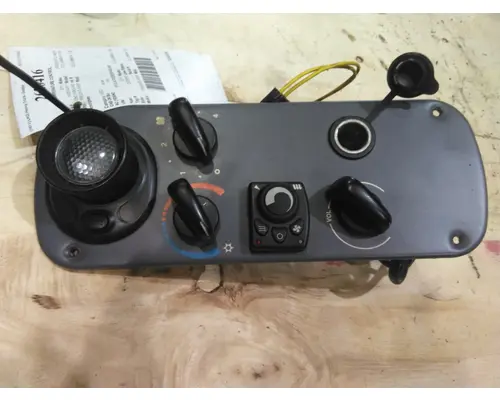 FREIGHTLINER COLUMBIA 120 TEMPERATURE CONTROL