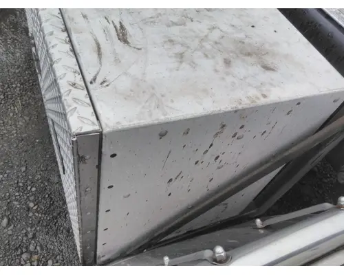 FREIGHTLINER COLUMBIA 120 TOOL BOX