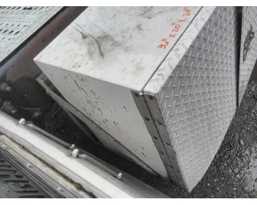 FREIGHTLINER COLUMBIA 120 TOOL BOX