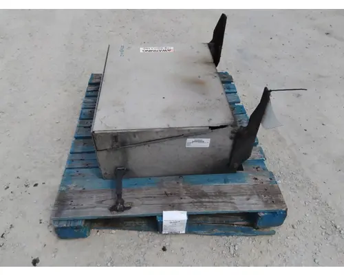 FREIGHTLINER COLUMBIA 120 TOOL BOX