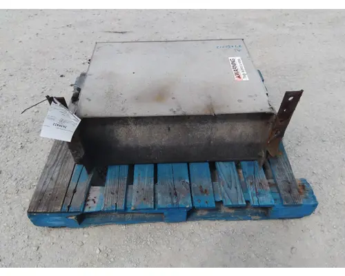 FREIGHTLINER COLUMBIA 120 TOOL BOX