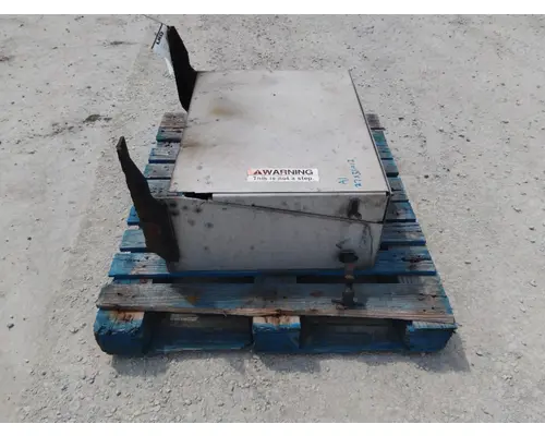 FREIGHTLINER COLUMBIA 120 TOOL BOX