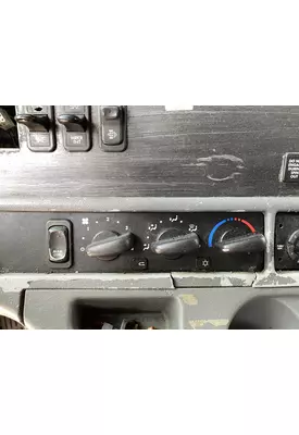 FREIGHTLINER COLUMBIA 120 Temperature Control