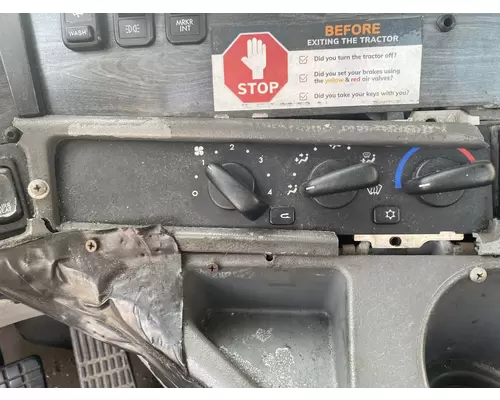 FREIGHTLINER COLUMBIA 120 Temperature Control