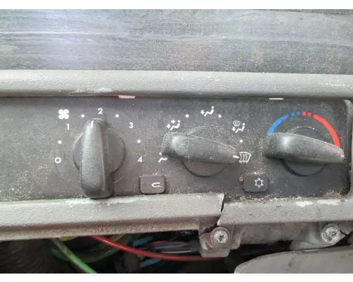 FREIGHTLINER COLUMBIA 120 Temperature Control