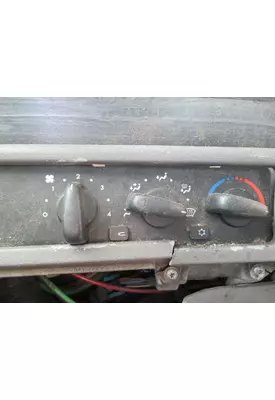 FREIGHTLINER COLUMBIA 120 Temperature Control