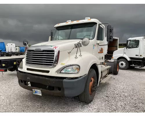 FREIGHTLINER COLUMBIA 120 Vehicle For Sale