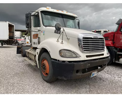 FREIGHTLINER COLUMBIA 120 Vehicle For Sale