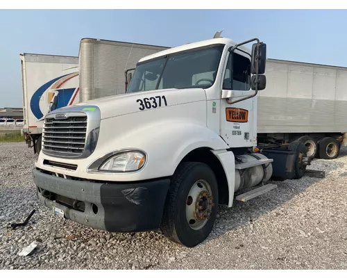 FREIGHTLINER COLUMBIA 120 Vehicle For Sale