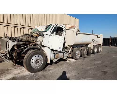 FREIGHTLINER COLUMBIA 120 Vehicle For Sale
