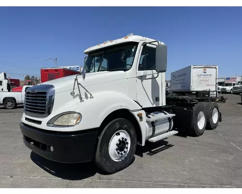 FREIGHTLINER COLUMBIA 120 Vehicle For Sale