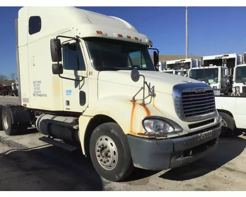 FREIGHTLINER COLUMBIA 120 WHOLE TRUCK FOR PARTS