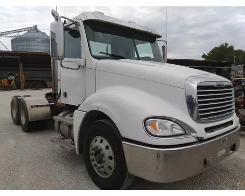 FREIGHTLINER COLUMBIA 120 WHOLE TRUCK FOR RESALE