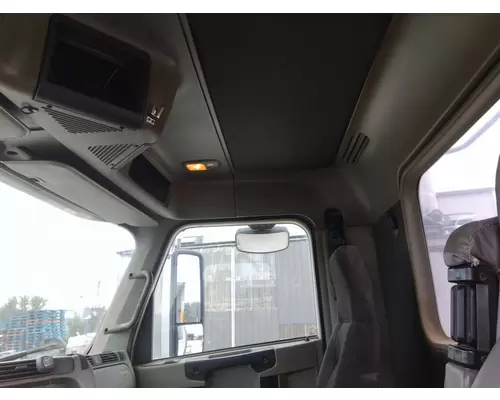 FREIGHTLINER COLUMBIA 120 WHOLE TRUCK FOR RESALE