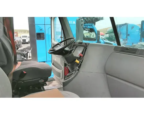 FREIGHTLINER COLUMBIA 120 WHOLE TRUCK FOR RESALE