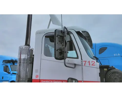 FREIGHTLINER COLUMBIA 120 WHOLE TRUCK FOR RESALE